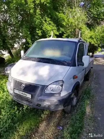 Фото автомобиля GAZ 3302 GAZEL, 2005 — госномер Х946ТЕ59. Цвет: Белый