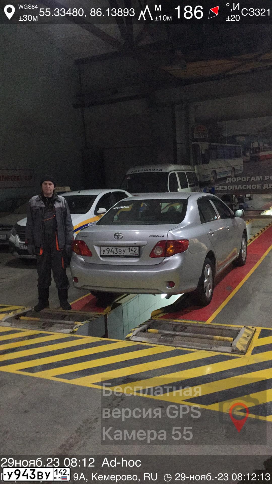 Фото автомобиля TOYOTA COROLLA, 2008 — госномер Т159ТТ42. Цвет: Серебристый