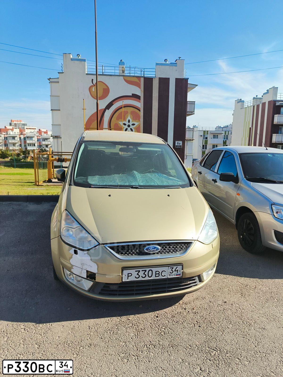 Фото автомобиля FORD GALAXY, 2007 — госномер Р330ВС34. Цвет: ЗОЛОТИСТЫЙ