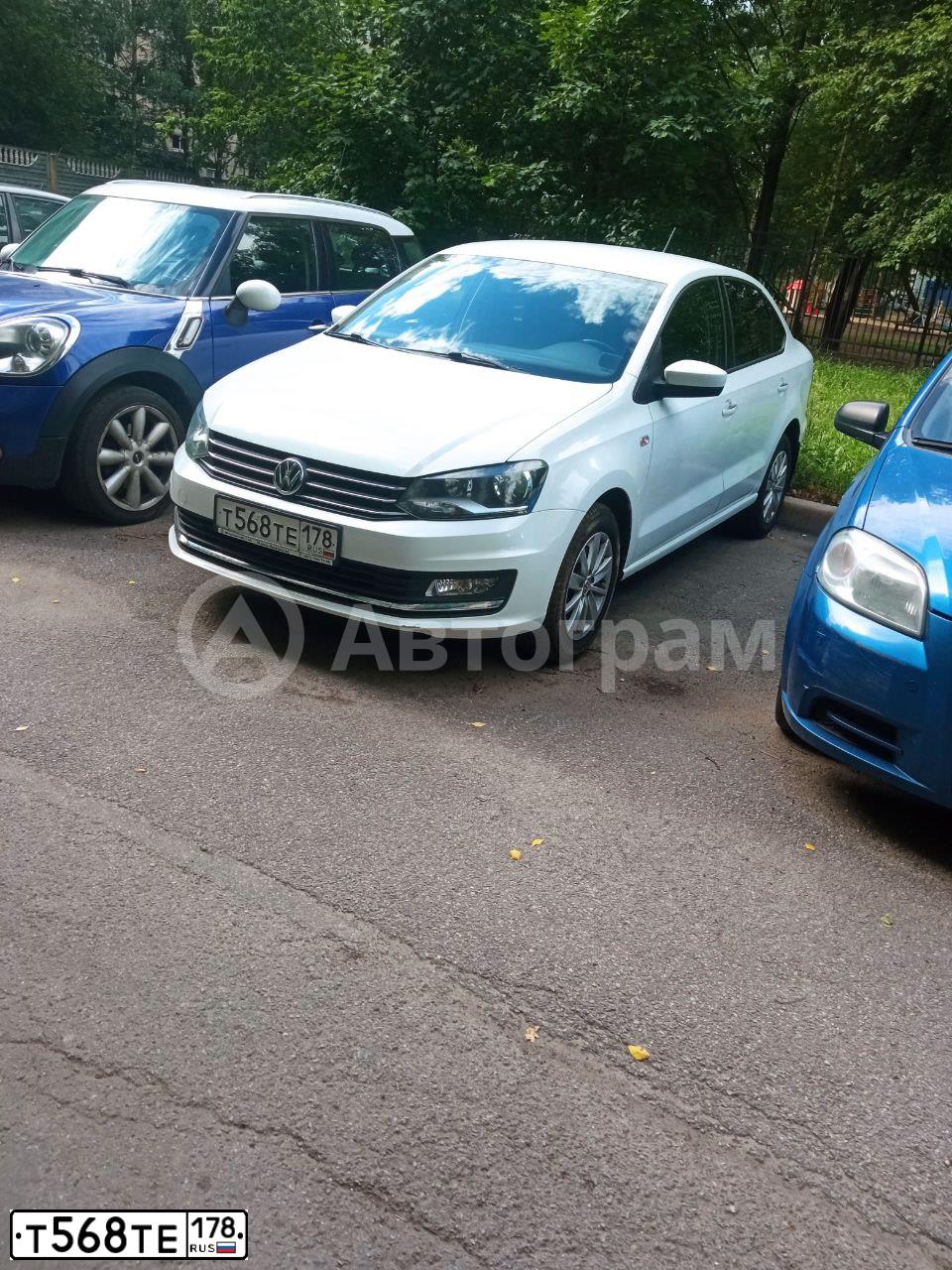 Фото автомобиля VOLKSWAGEN POLO, 2016 — госномер Е492ЕА147