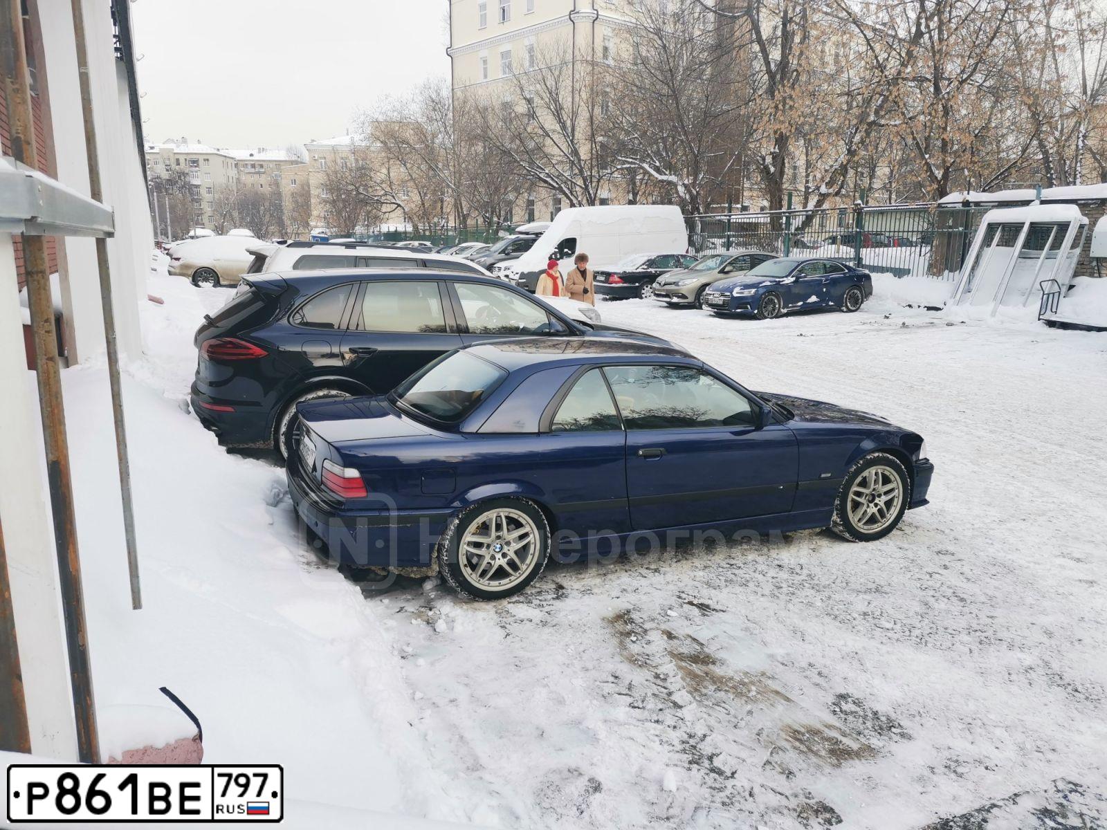Фото автомобиля BMW SERIE 3, 1996 — госномер Р861ВЕ797. Цвет: синий