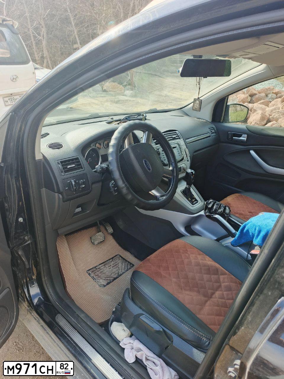 Фото автомобиля FORD KUGA, 2010 — госномер Р998МЕ82. Цвет: ЧЕРНЫЙ МЕТАЛИК
