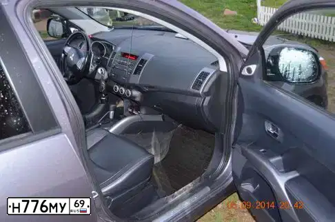Фото автомобиля MITSUBISHI OUTLANDER, 2008 — госномер Н776МУ69. Цвет: СЕРЫЙ