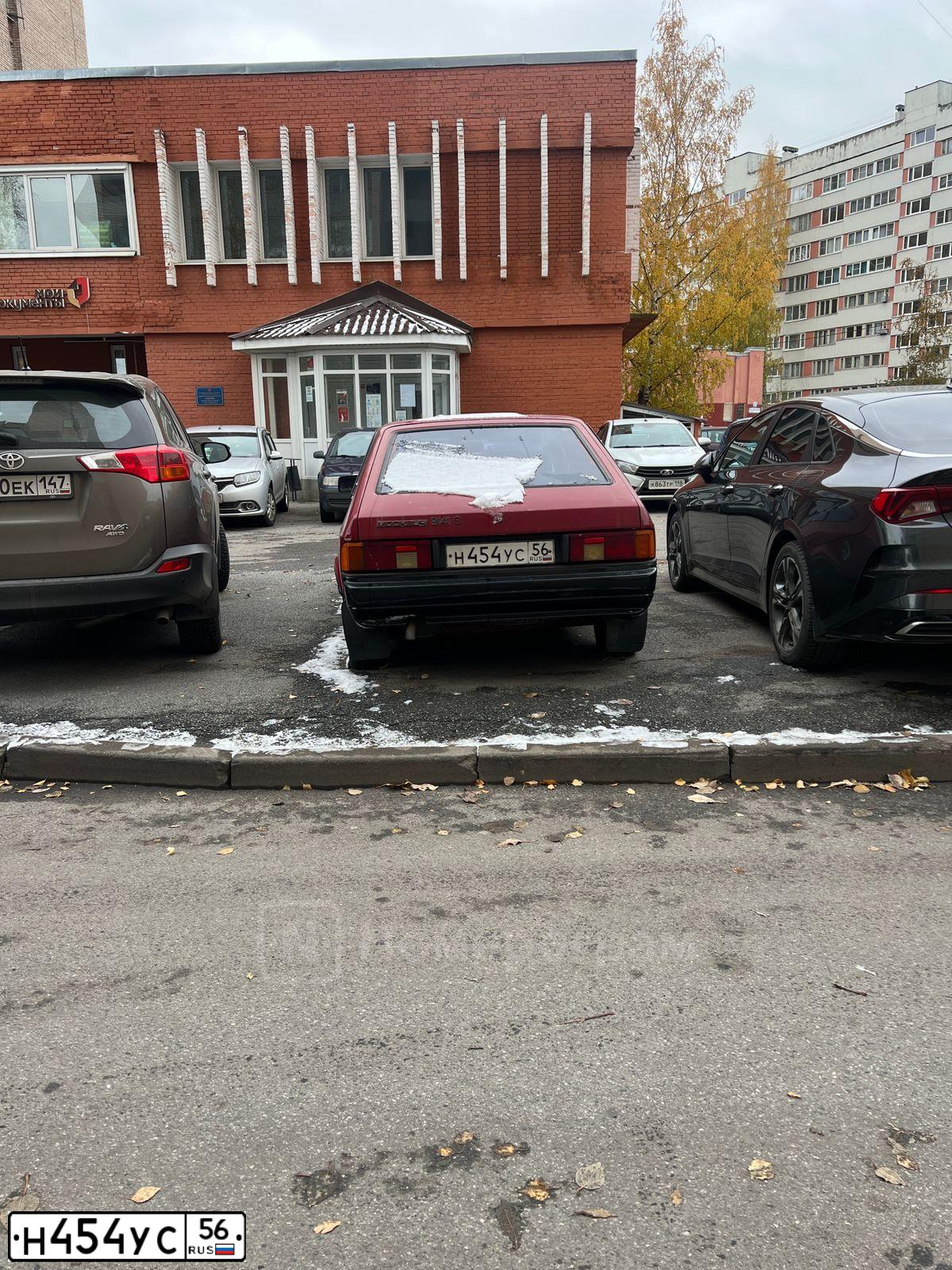 Фото автомобиля MOSKVICH 2141, 1993 — госномер Т170ЕН198