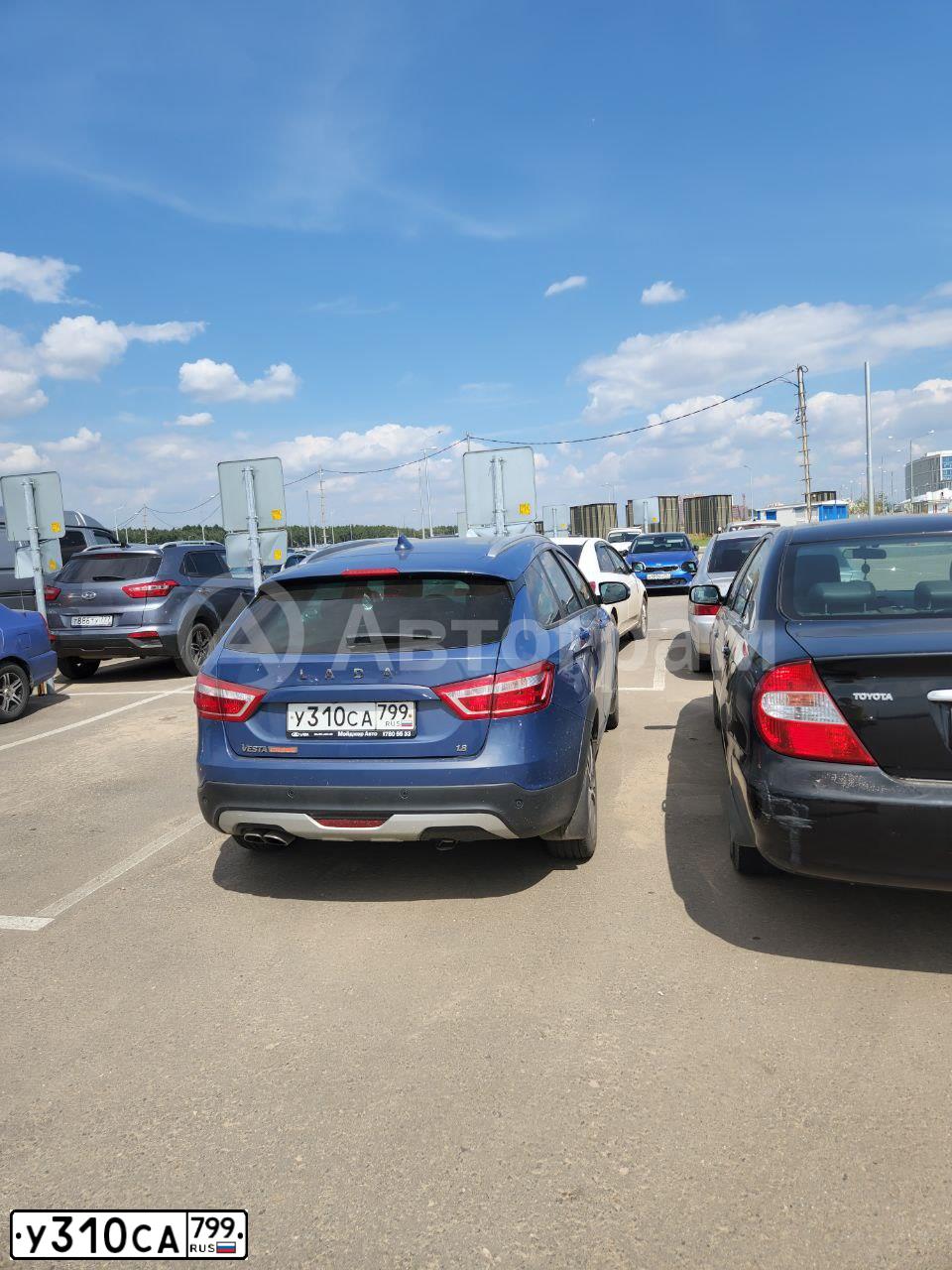 Фото автомобиля VOLKSWAGEN GOLF, 2014 — госномер Т048ХР123. Цвет: Серебристый