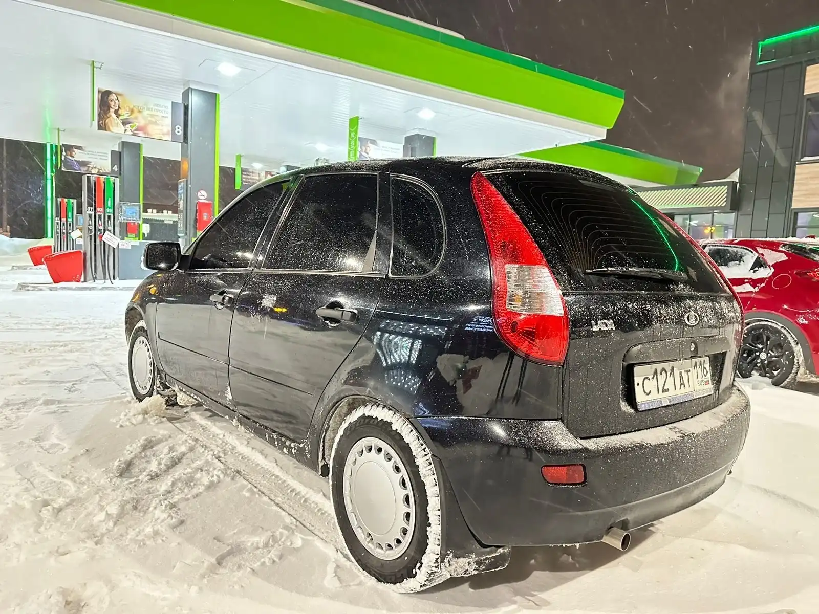 Фото автомобиля LADA KALINA, 2012 — госномер Р391УМ159. Цвет: Сине-Черный