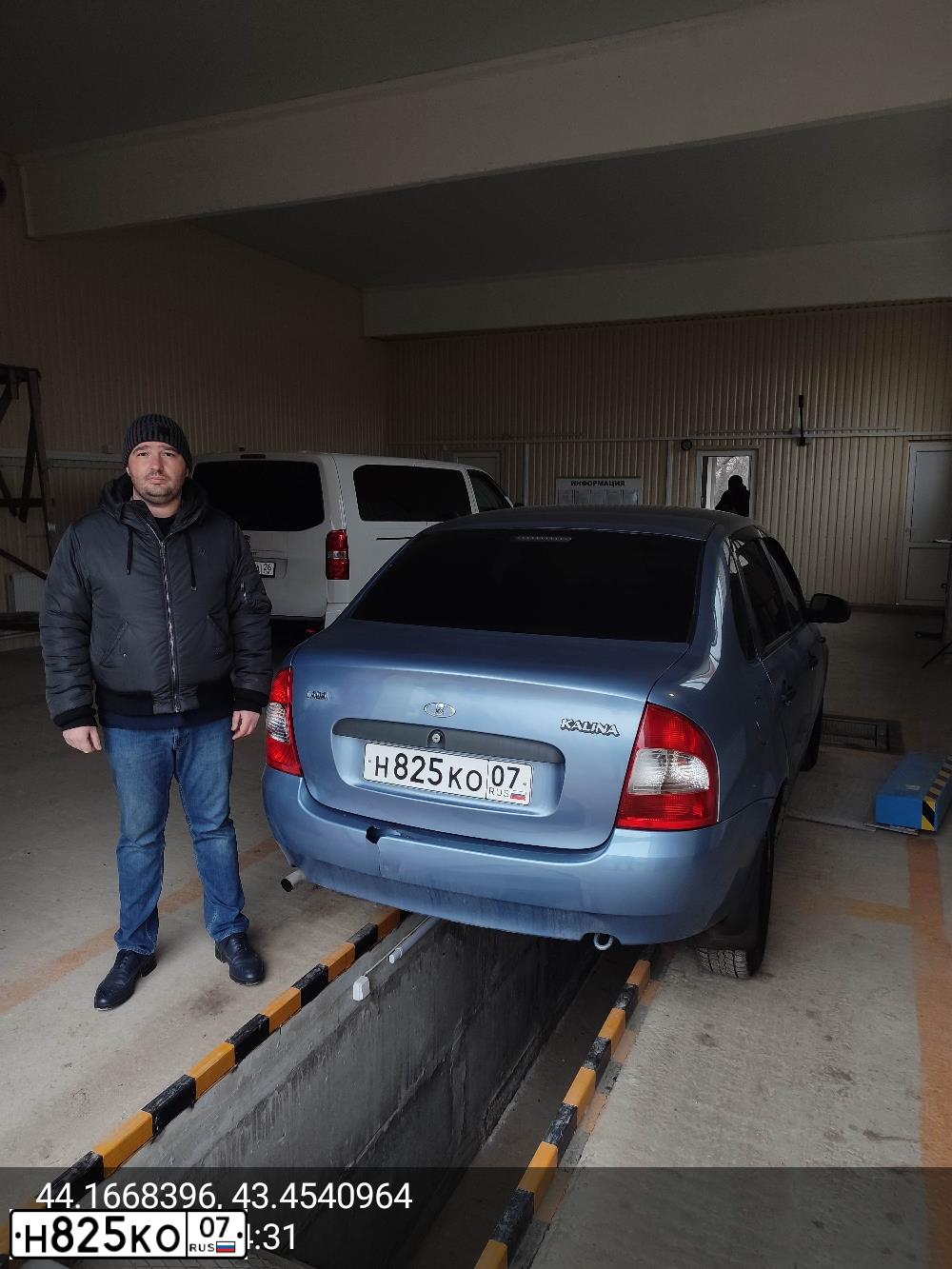 Фото автомобиля LADA 1118 KALINA, 2006 — госномер Н825КО07. Цвет: Серо-Синий