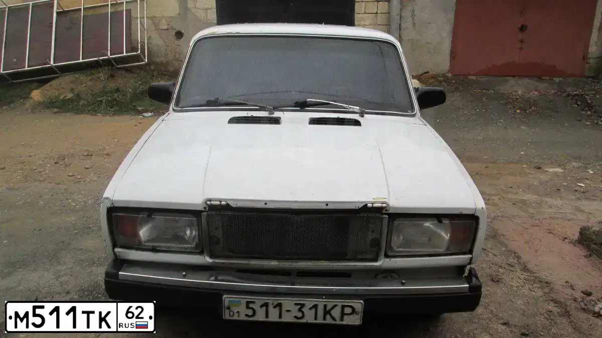 Фото автомобиля NISSAN PATHFINDER, 2006 — госномер Т929СЕ150. Цвет: ЧЕРНЫЙ