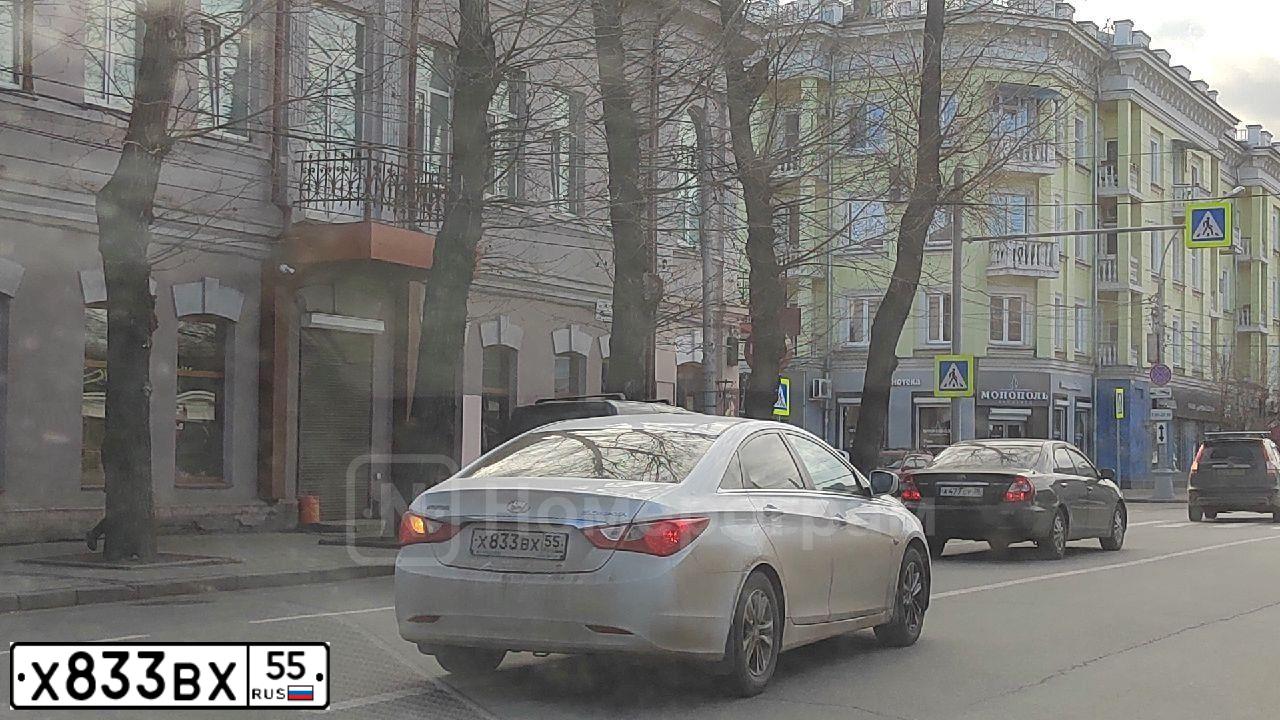 Фото автомобиля HYUNDAI SONATA, 2011 — госномер Х833ВХ55. Цвет: Белый