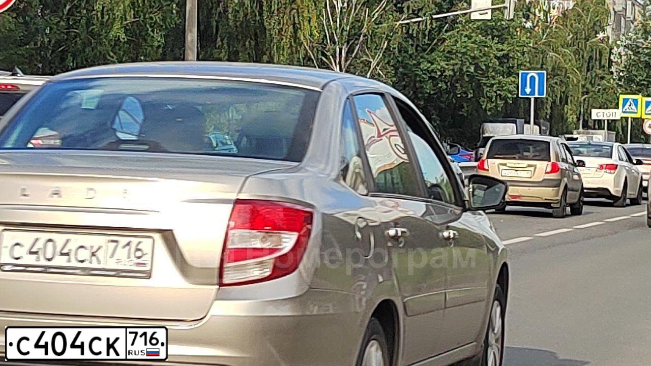 Фото автомобиля LADA 2190 GRANTA, 2019 — госномер С404СК716. Цвет: СЕРЕБРИСТО-СЕРЫЙ