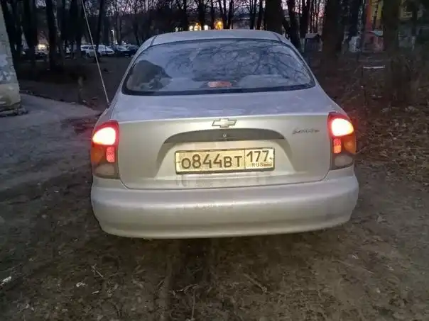 Фото автомобиля ZAZ LANOS, 2005 — госномер М812КТ82. Цвет: СЕРЫЙ