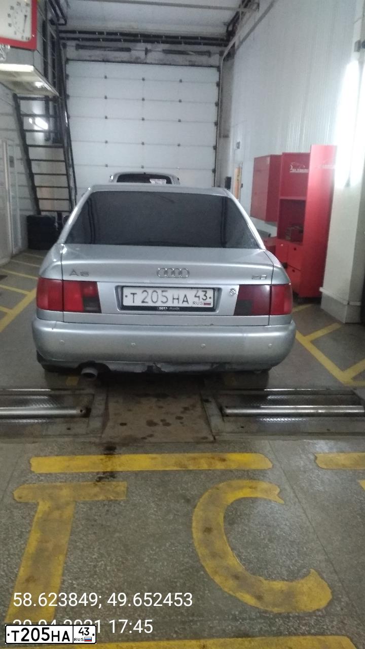 Фото автомобиля AUDI A6, 1995 — госномер К650СЕ97. Цвет: Серебристый