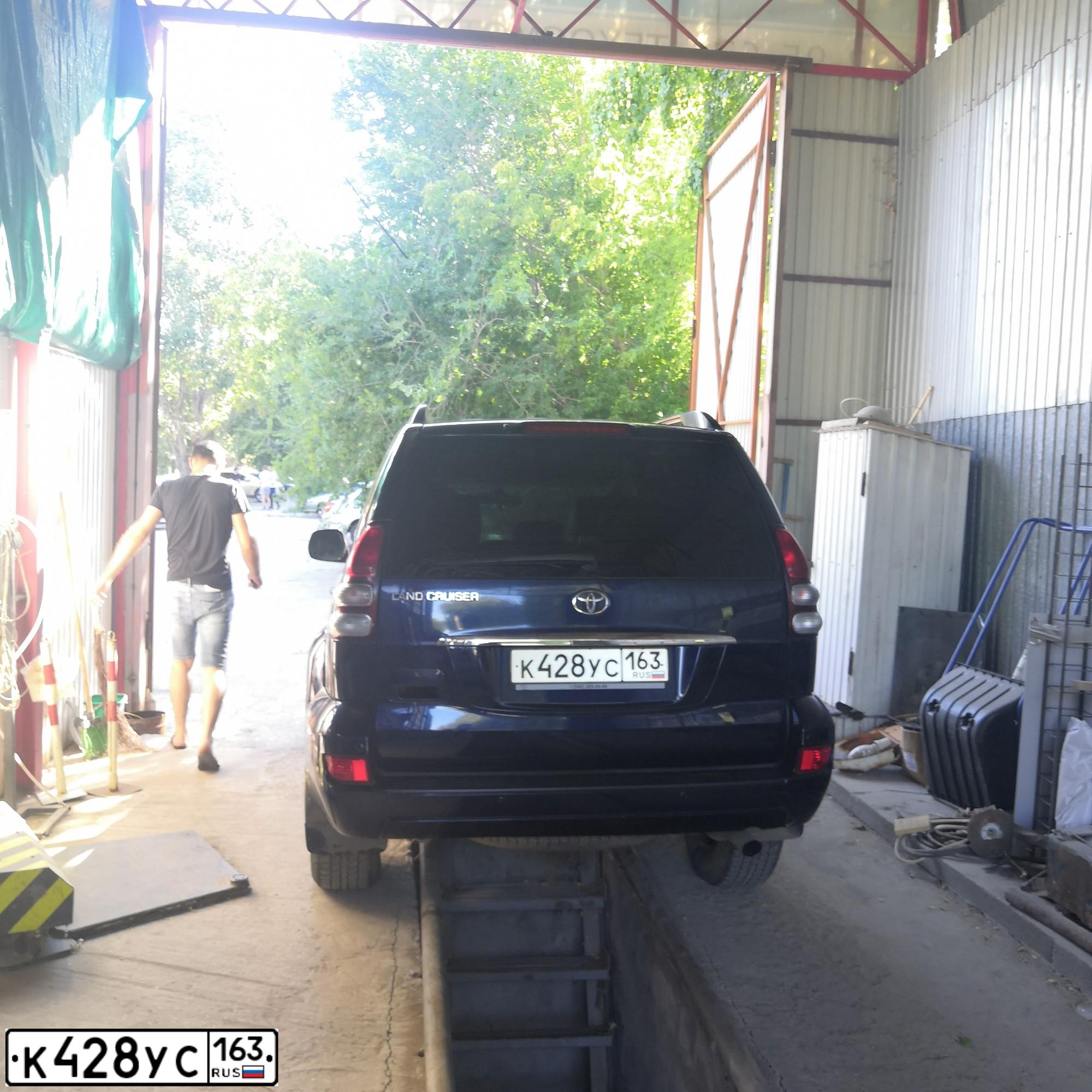 Фото автомобиля TOYOTA LANDCRUISER, 2008 — госномер К428УС163. Цвет: ТЕМНО-СИНИЙ