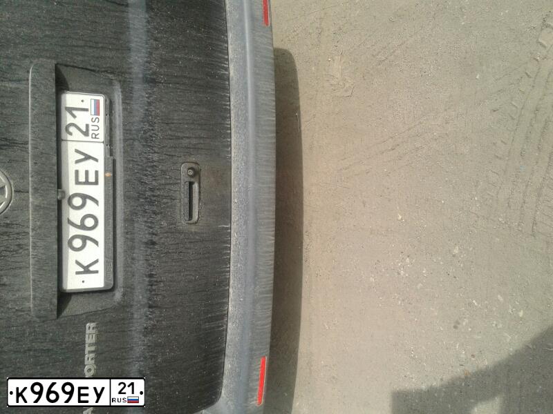Фото автомобиля VOLKSWAGEN TRANSPORTER, 2012 — госномер К969ЕУ21. Цвет: ЧЕРНЫЙ