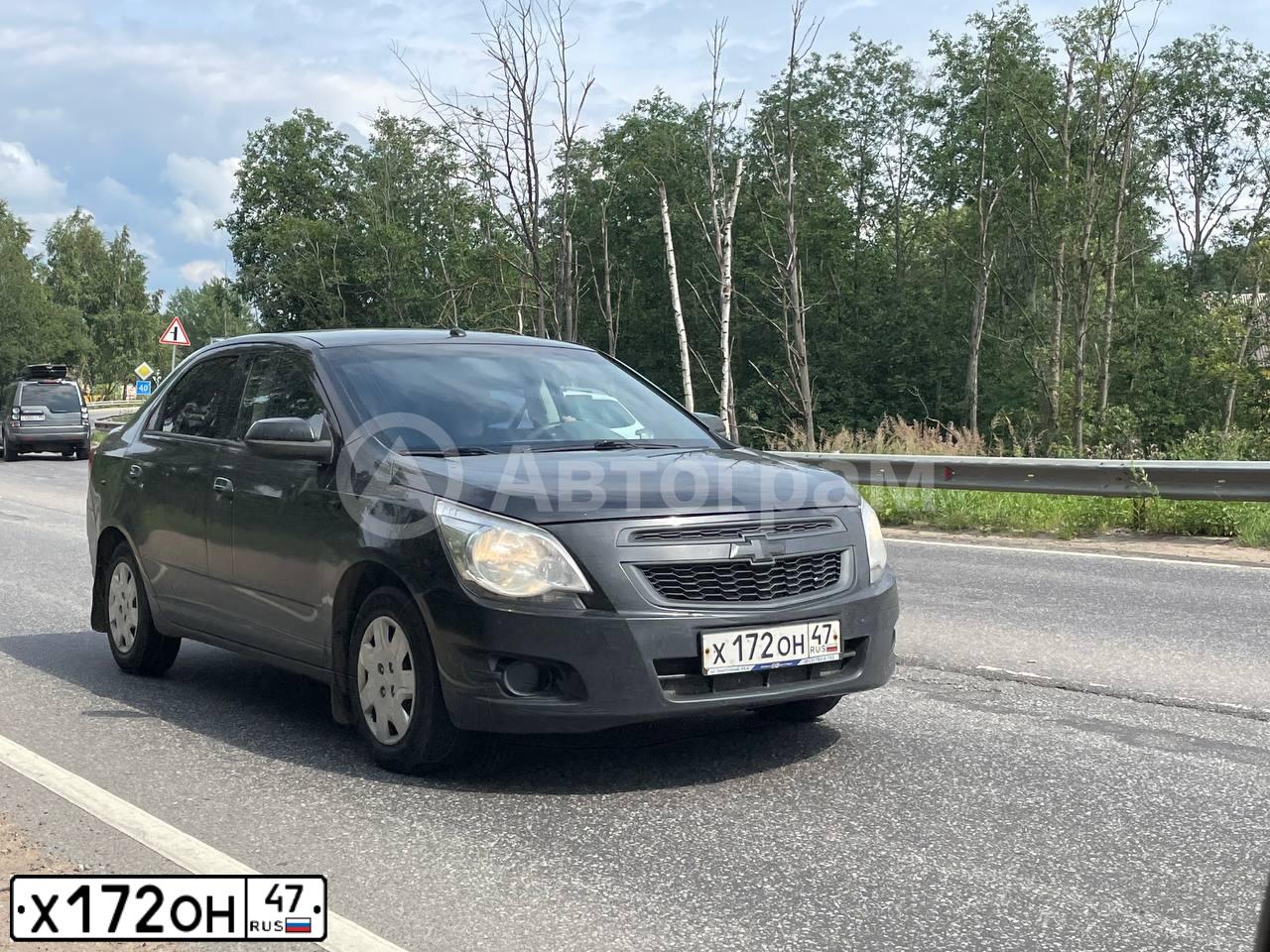 Фото автомобиля CHEVROLET COBALT, 2013 — госномер Х172ОН47. Цвет: ЧЕРНЫЙ