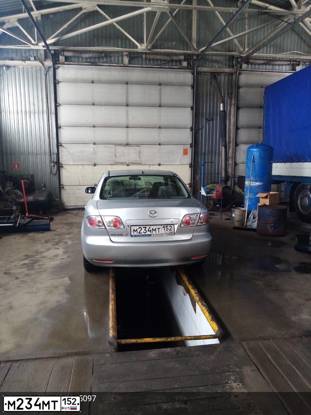 Фото автомобиля MAZDA 6, 2004 — госномер У547НТ152. Цвет: Серебристый