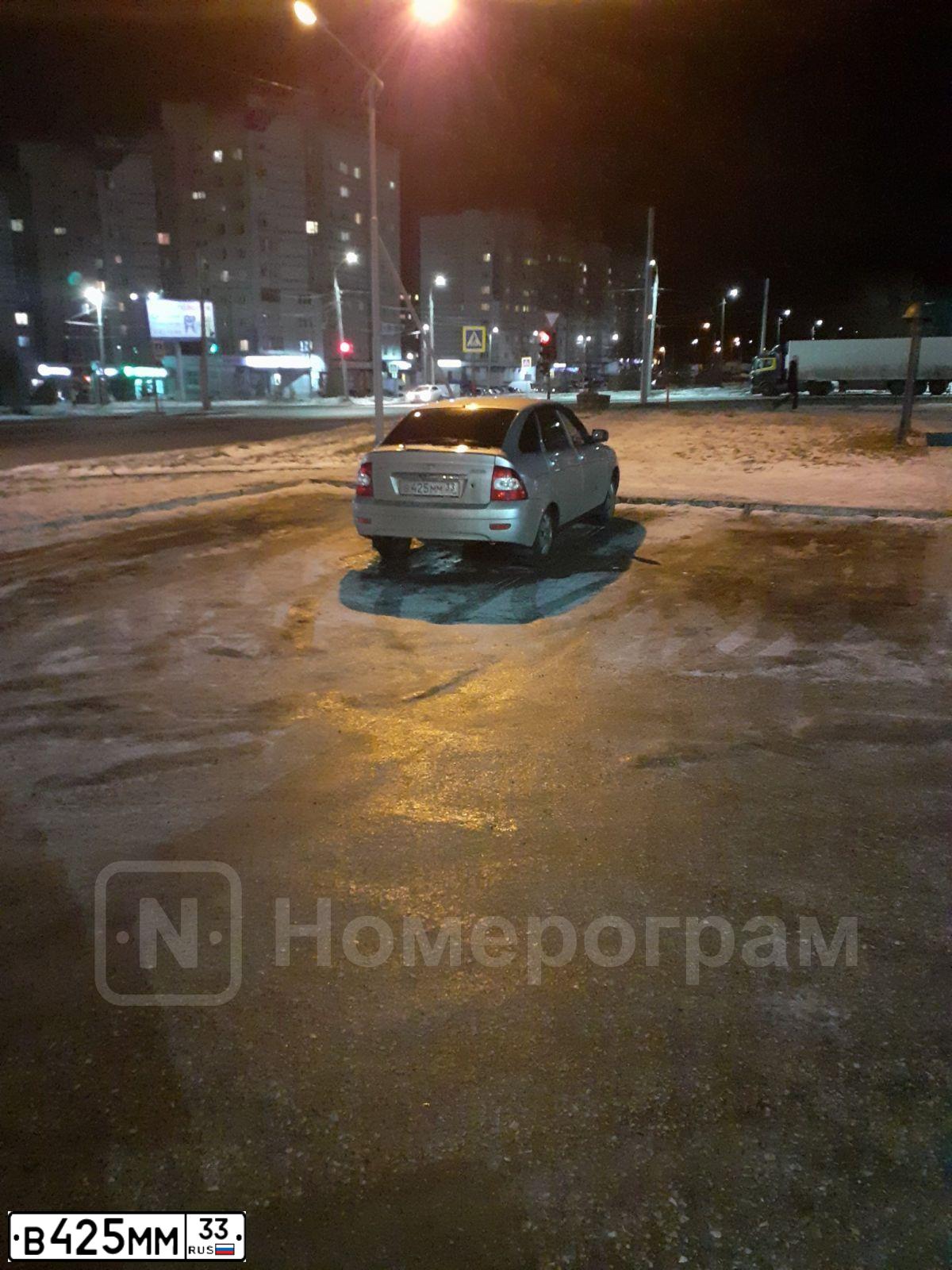 Фото автомобиля LADA 2172 PRIORA, 2010 — госномер А248АН977. Цвет: СВЕТЛО-СЕРЕБРИСТЫЙ МЕТАЛЛ