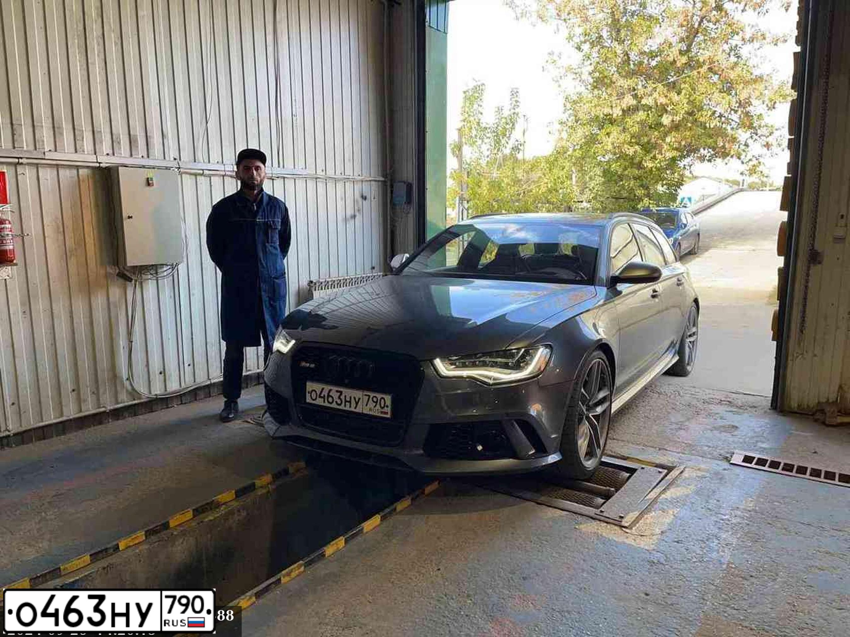 Фото автомобиля AUDI RS6, 2014 — госномер О463НУ790. Цвет: Серый