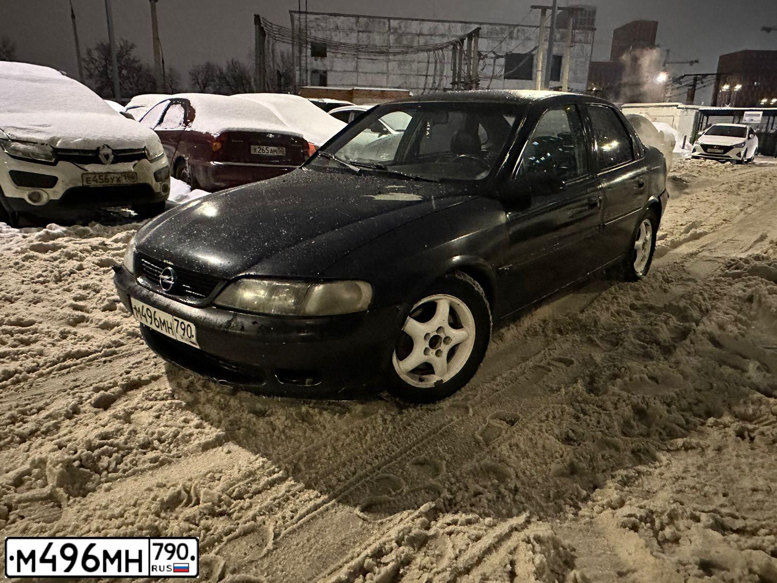 Фото автомобиля OPEL VECTRA, 1998 — госномер Х356РВ797
