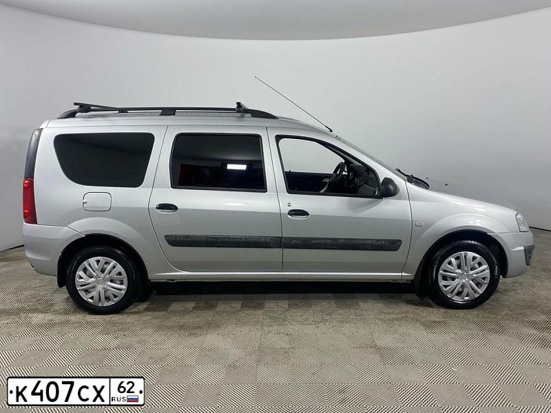 Фото автомобиля LADA LARGUS, 2018 — госномер К407СХ62. Цвет: Серебристый