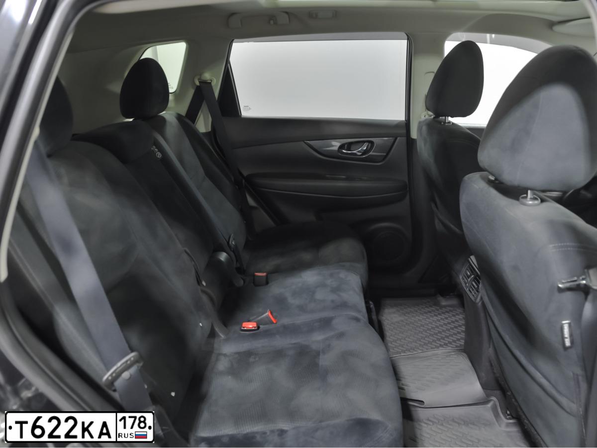 Фото автомобиля NISSAN X-TRAIL, 2015 — госномер К217ОВ147. Цвет: ЧЕРНЫЙ