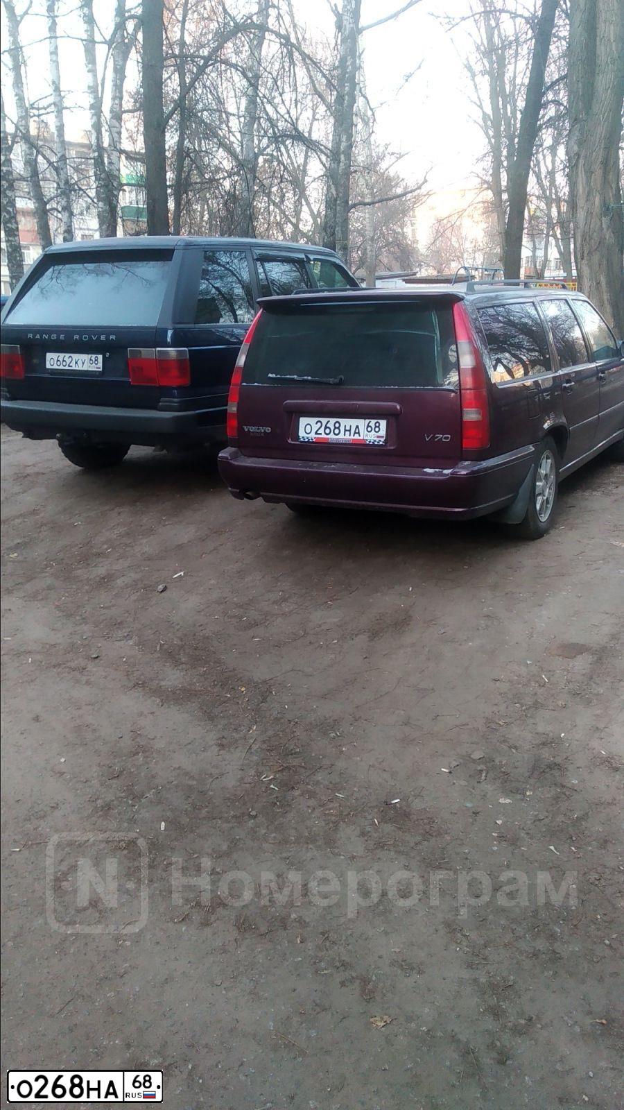 Фото автомобиля VOLVO V70, 1999 — госномер В985НН68. Цвет: БОРДОВЫЙ