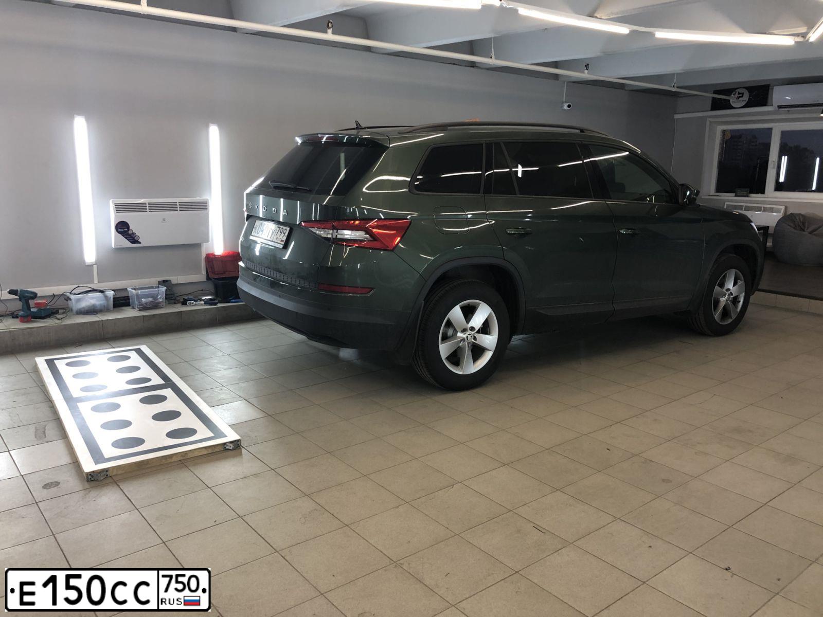Фото автомобиля SKODA KODIAQ, 2018 — госномер Е150СС750. Цвет: Коричневый