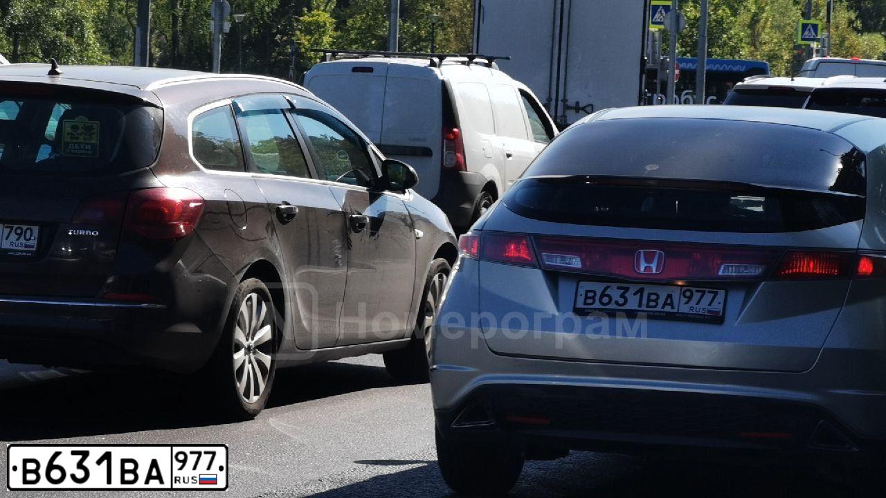 Фото автомобиля HONDA CIVIC, 2008 — госномер В631ВА977. Цвет: СВЕТЛО-БЕЖЕВЫЙ