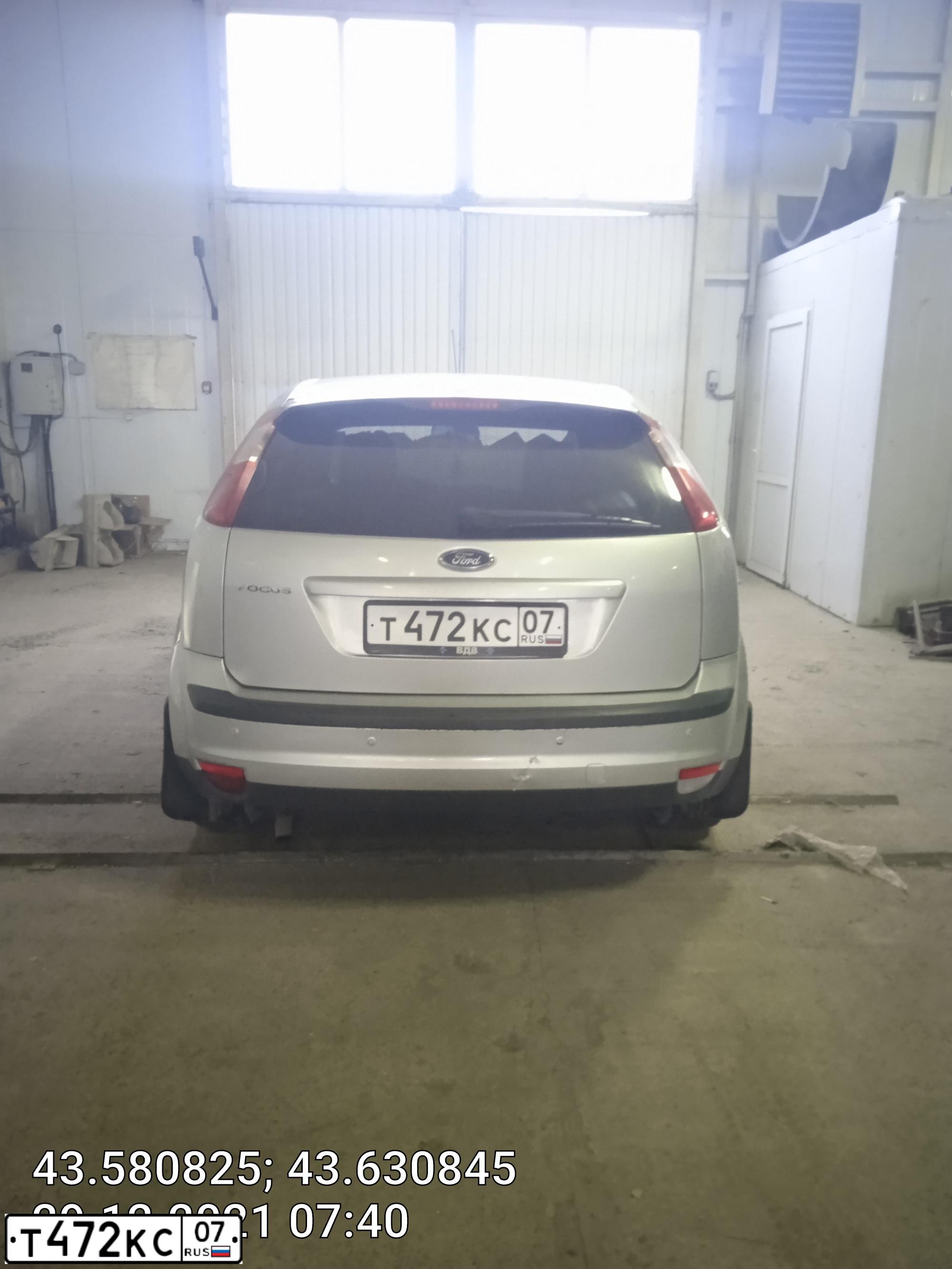 Фото автомобиля FORD FOCUS, 2007 — госномер А385ХУ152. Цвет: Серебристый