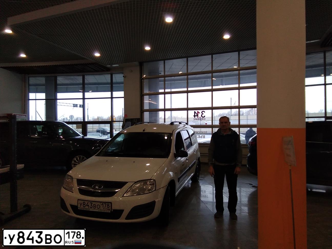 Фото автомобиля LADA LARGUS, 2016 — госномер К750СН147. Цвет: Белый