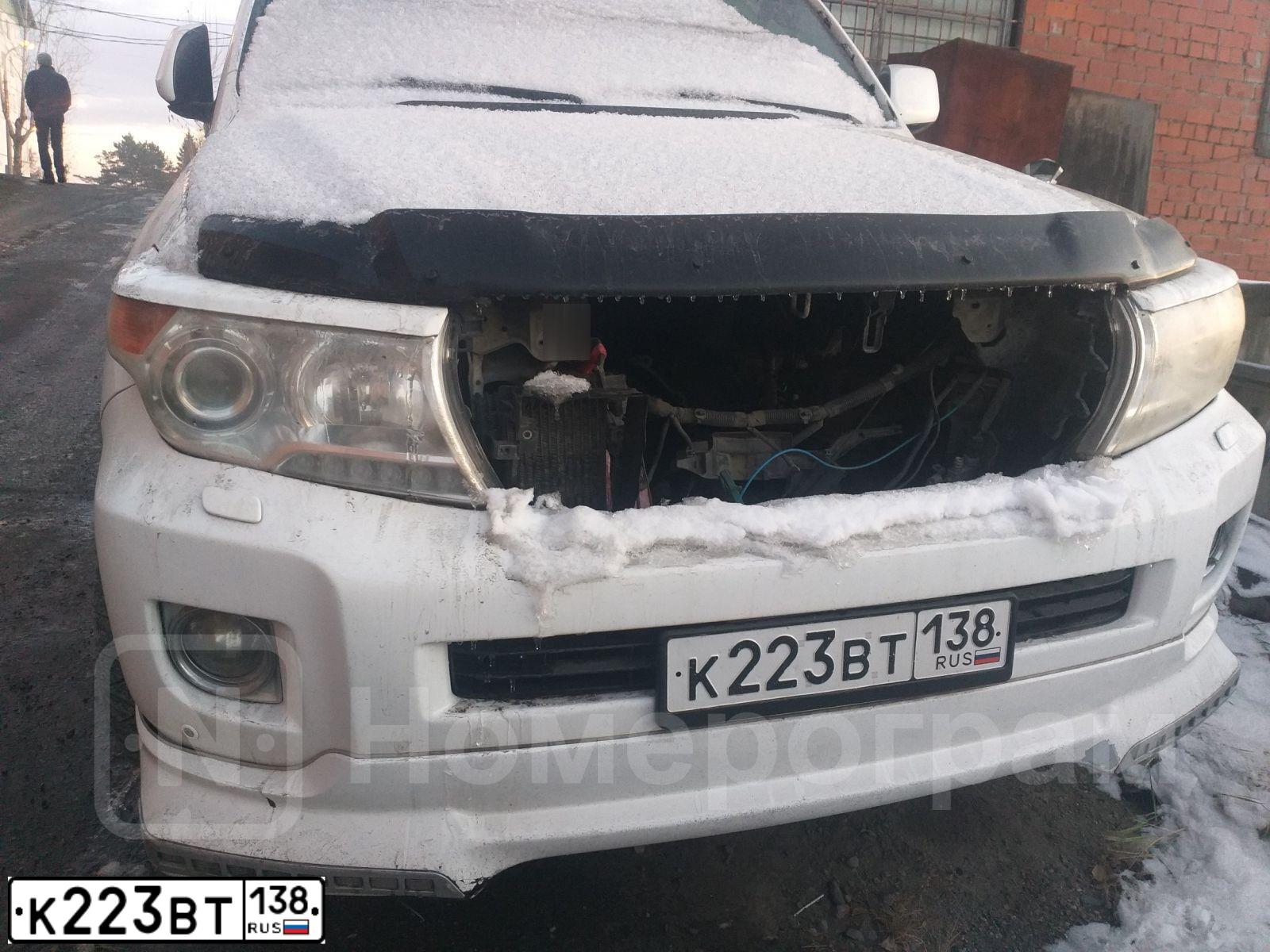 Фото автомобиля TOYOTA LANDCRUISER 200, 2008 — госномер К223ВТ138. Цвет: Белый