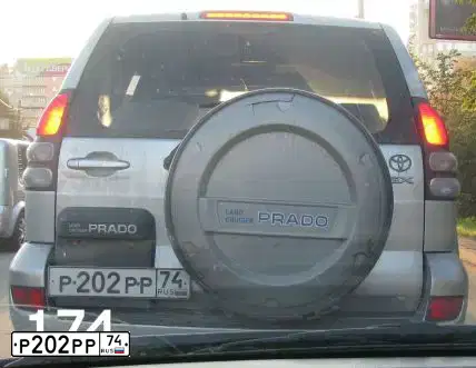 Фото автомобиля TOYOTA LANDCRUISER 200, 2013 — госномер Р202РР74. Цвет: СЕРЫЙ