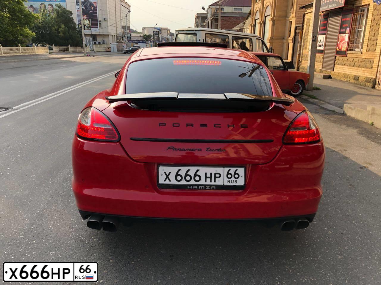 Фото автомобиля PORSCHE PANAMERA, 2009 — госномер М013КМ05. Цвет: ЧЕРНЫЙ