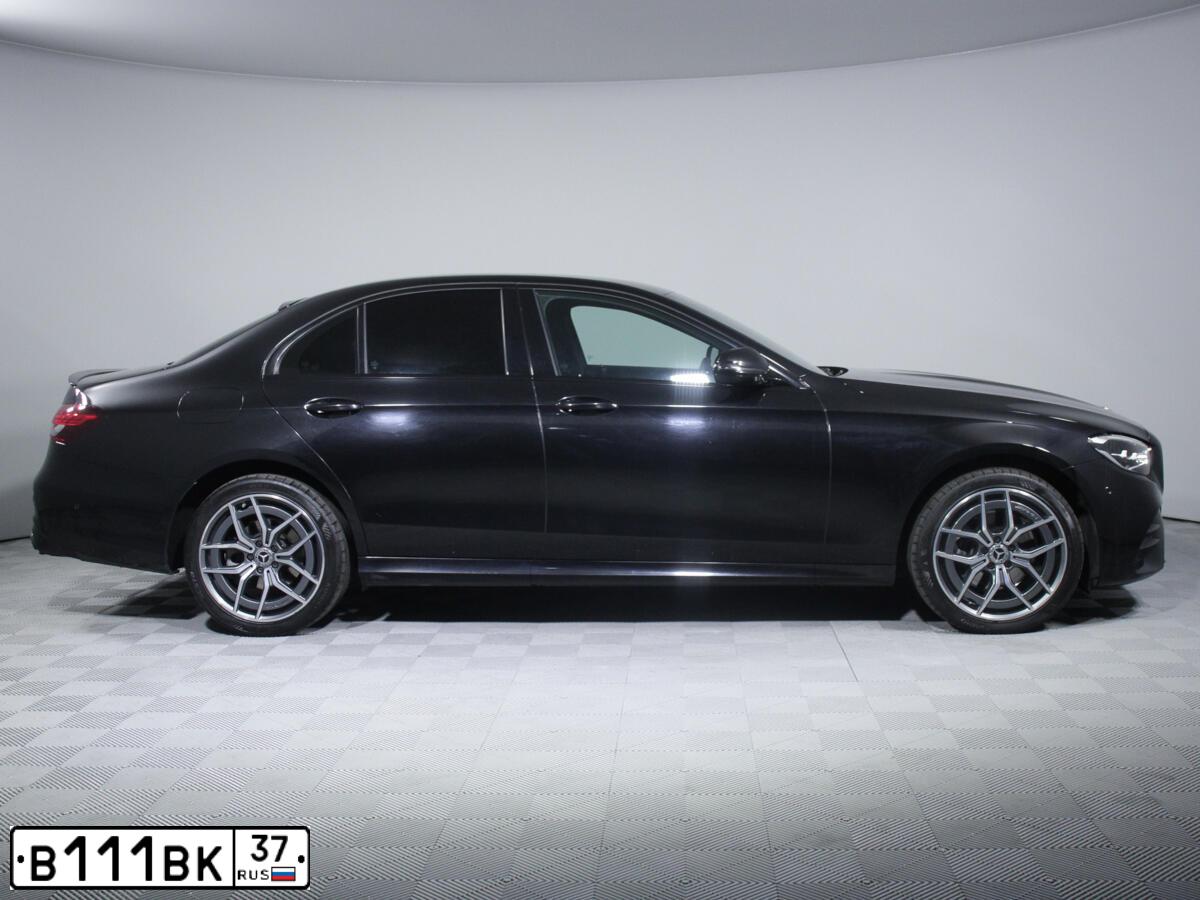 Фото автомобиля MERCEDES-BENZ E 200 4MATIC, 2020 — госномер В111ВК37. Цвет: ЧЕРНЫЙ