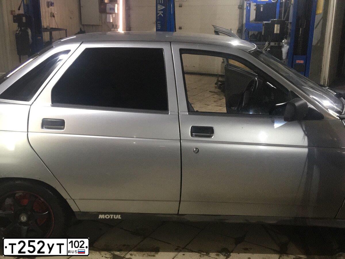 Фото автомобиля LADA 2110, 2001 — госномер М996ВВ102. Цвет: СЕРЕБРИСТО-ГОЛУБОЙ