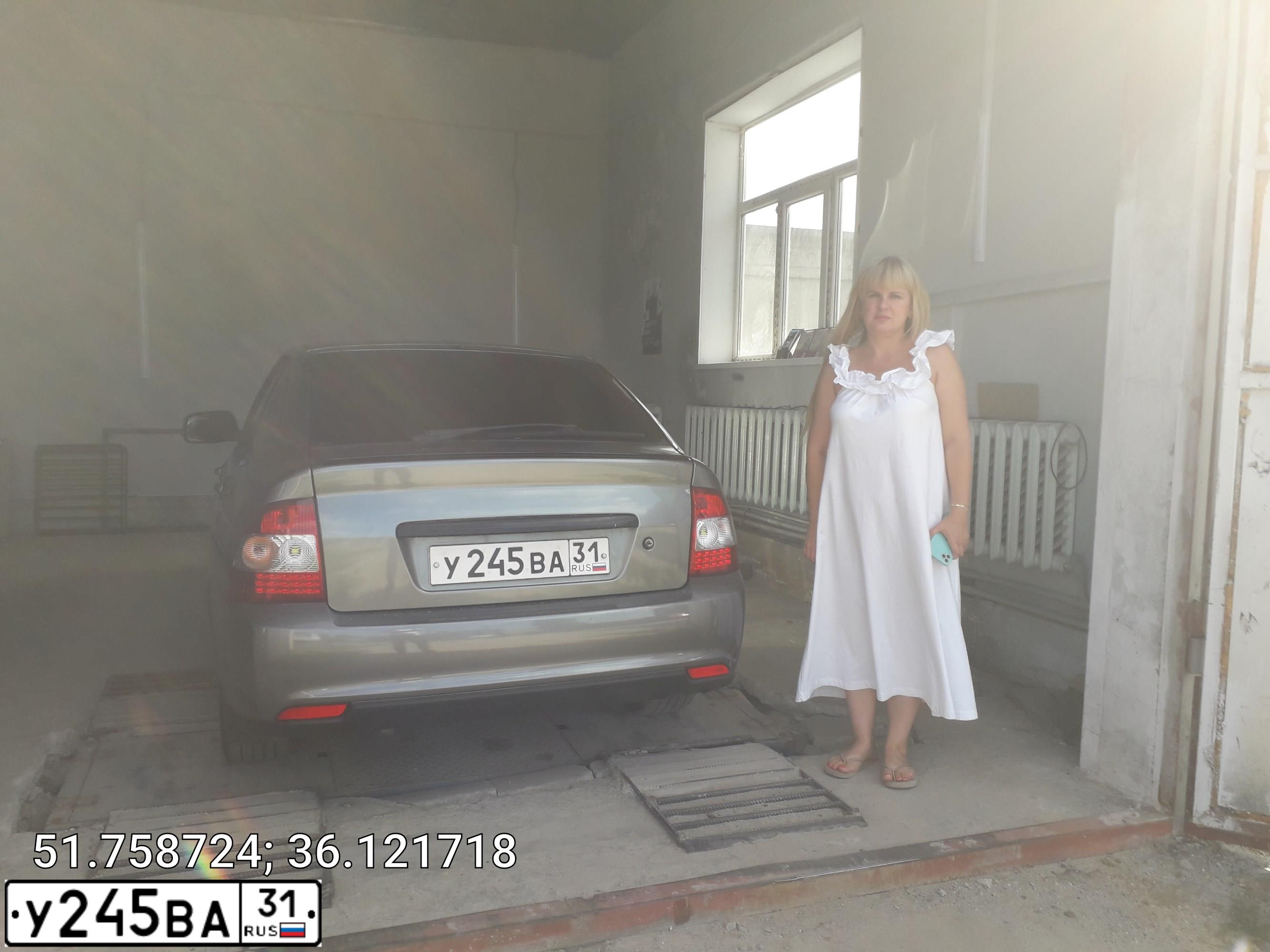 Фото автомобиля LADA 2172 PRIORA, 2009 — госномер С631МЕ136. Цвет: СРЕДНИЙ СЕРО-ЗЕЛЕНЫЙ МЕТ.