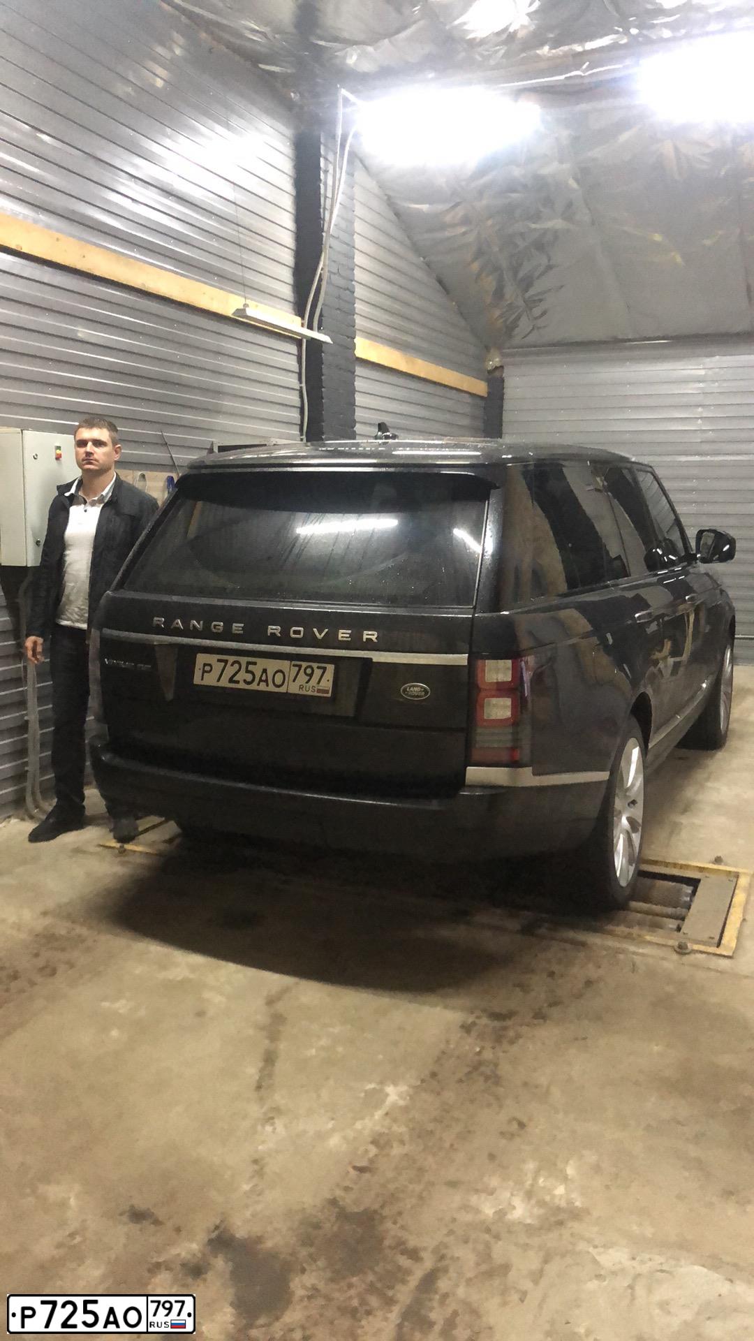 Фото автомобиля LANDROVER RANGE ROVER, 2015 — госномер О920НР71. Цвет: КОРИЧНЕВЫЙ