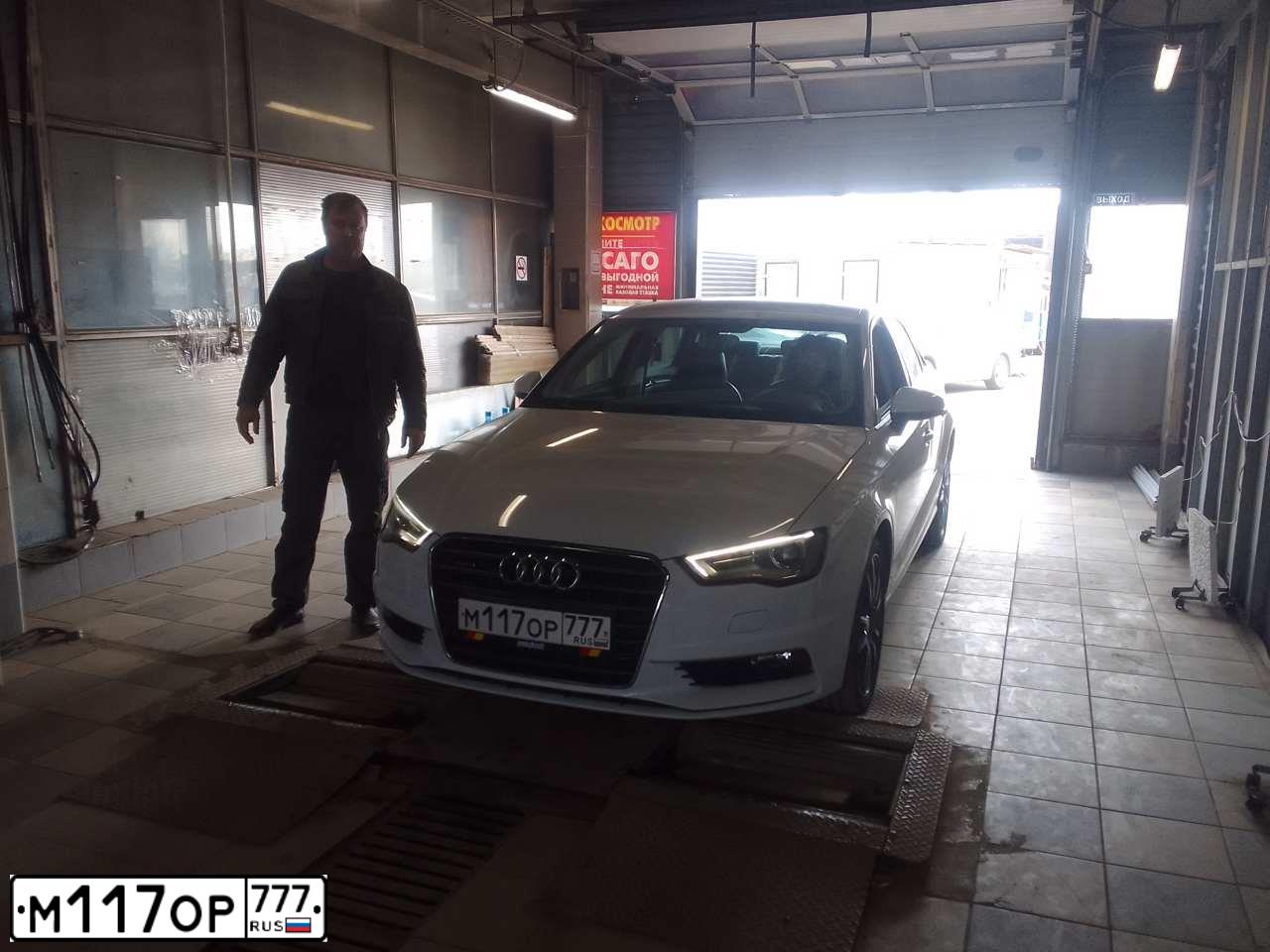 Фото автомобиля AUDI A3, 2015 — госномер А434АУ977. Цвет: Белый
