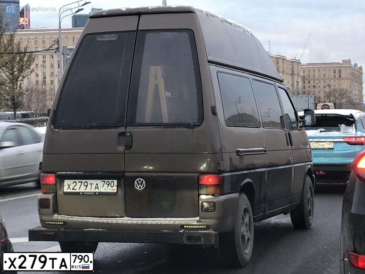 Фото автомобиля VOLKSWAGEN TRANSPORTER, 1996 — госномер Х279ТА790. Цвет: Коричневый