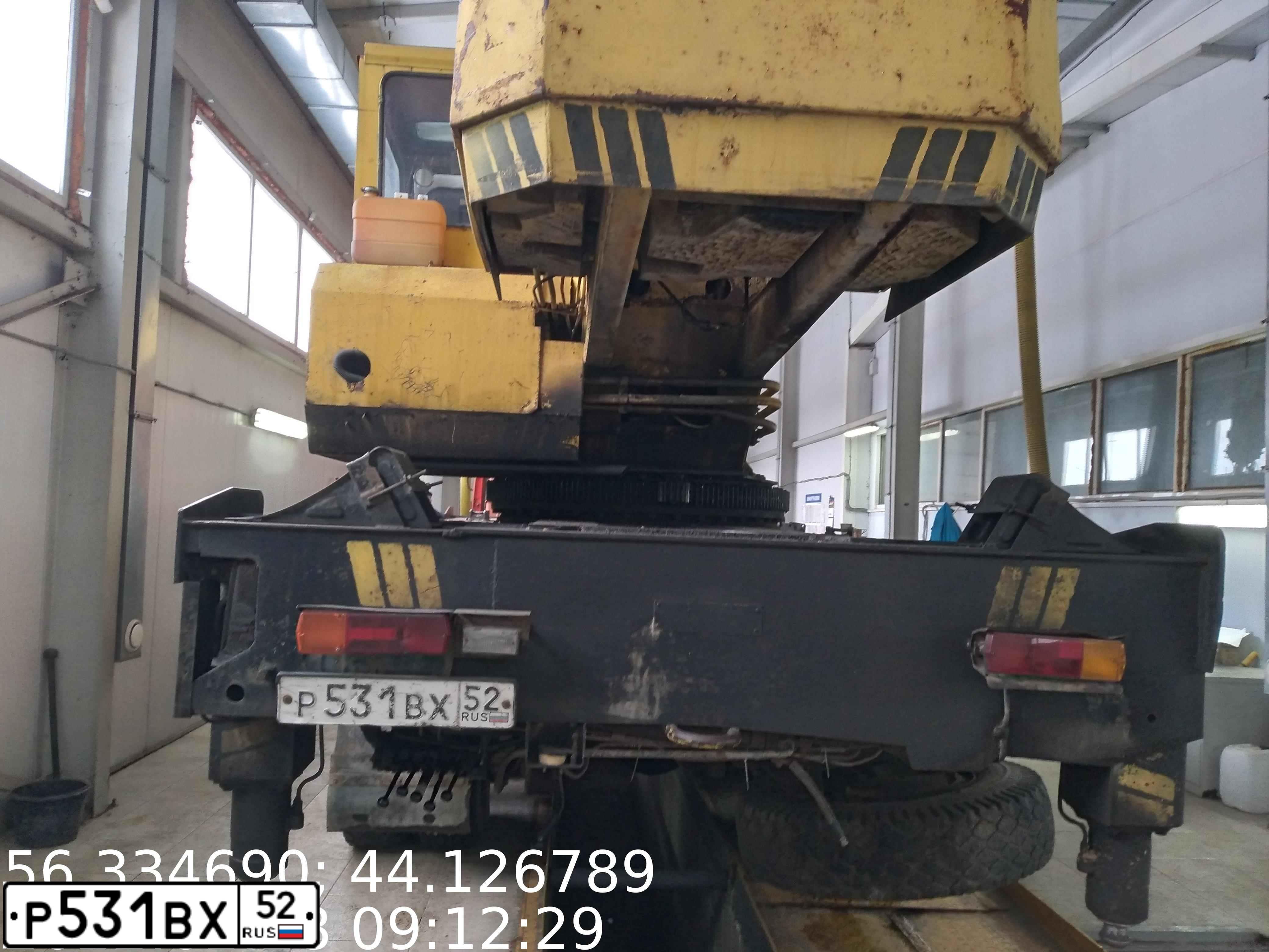 Фото автомобиля KAMAZ 53215 /6X4/, 2004 — госномер Р531ВХ52. Цвет: ОРАНЖЕВЫЙ