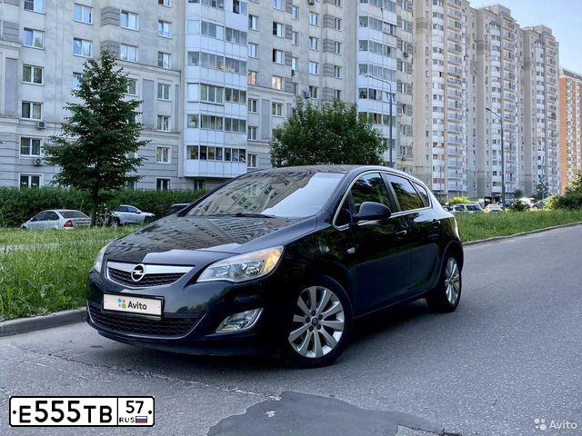 Фото автомобиля OPEL ASTRA, 2014 — госномер К689КН977. Цвет: СЕРЫЙ МЕТАЛЛИК