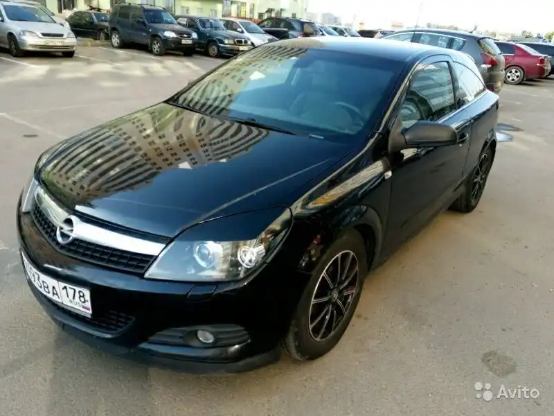 Фото автомобиля SKODA OCTAVIA, 2008 — госномер Е258АЕ147. Цвет: Темно-синий