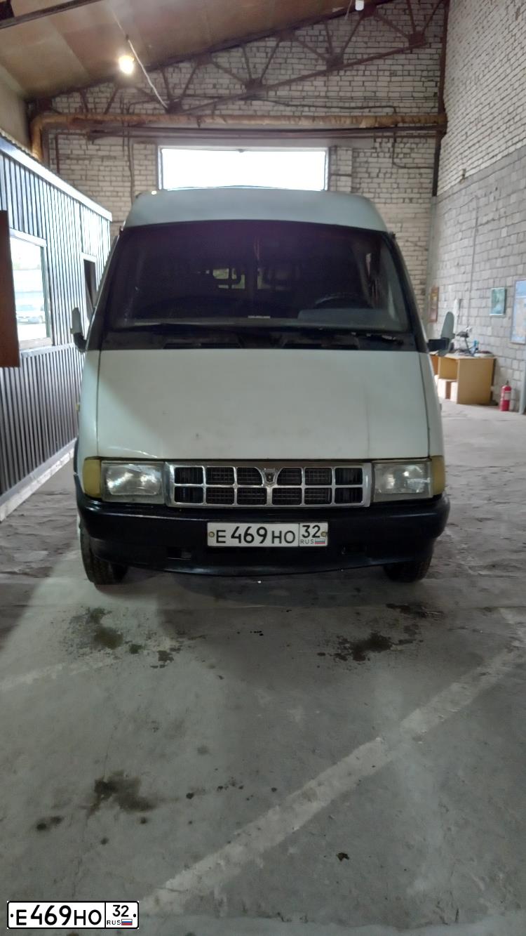 Фото автомобиля GAZ 3302 EL, 2001 — госномер Е469НО32. Цвет: Белый