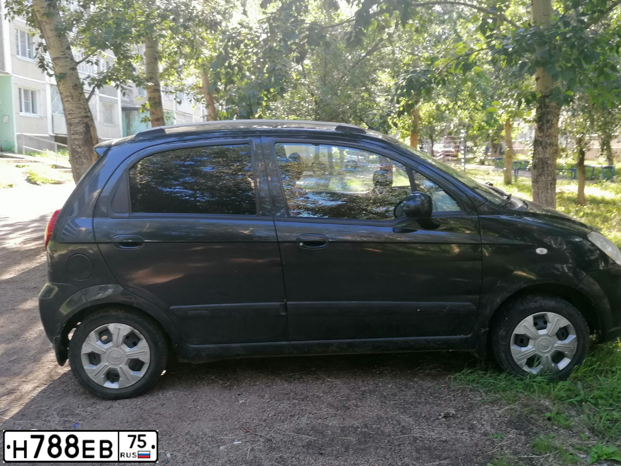 Фото автомобиля CHEVROLET SPARK, 2007 — госномер Н788ЕВ75. Цвет: ЧЕРНЫЙ