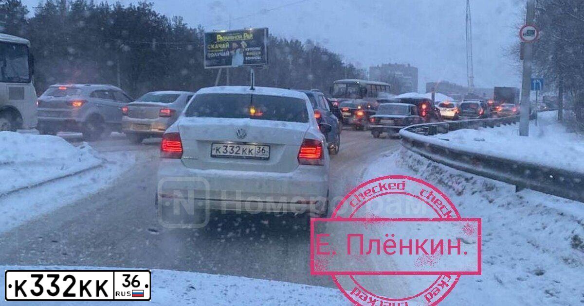 Фото автомобиля VOLKSWAGEN POLO, 2018 — госномер К332КК36. Цвет: БЕЛЫЙ