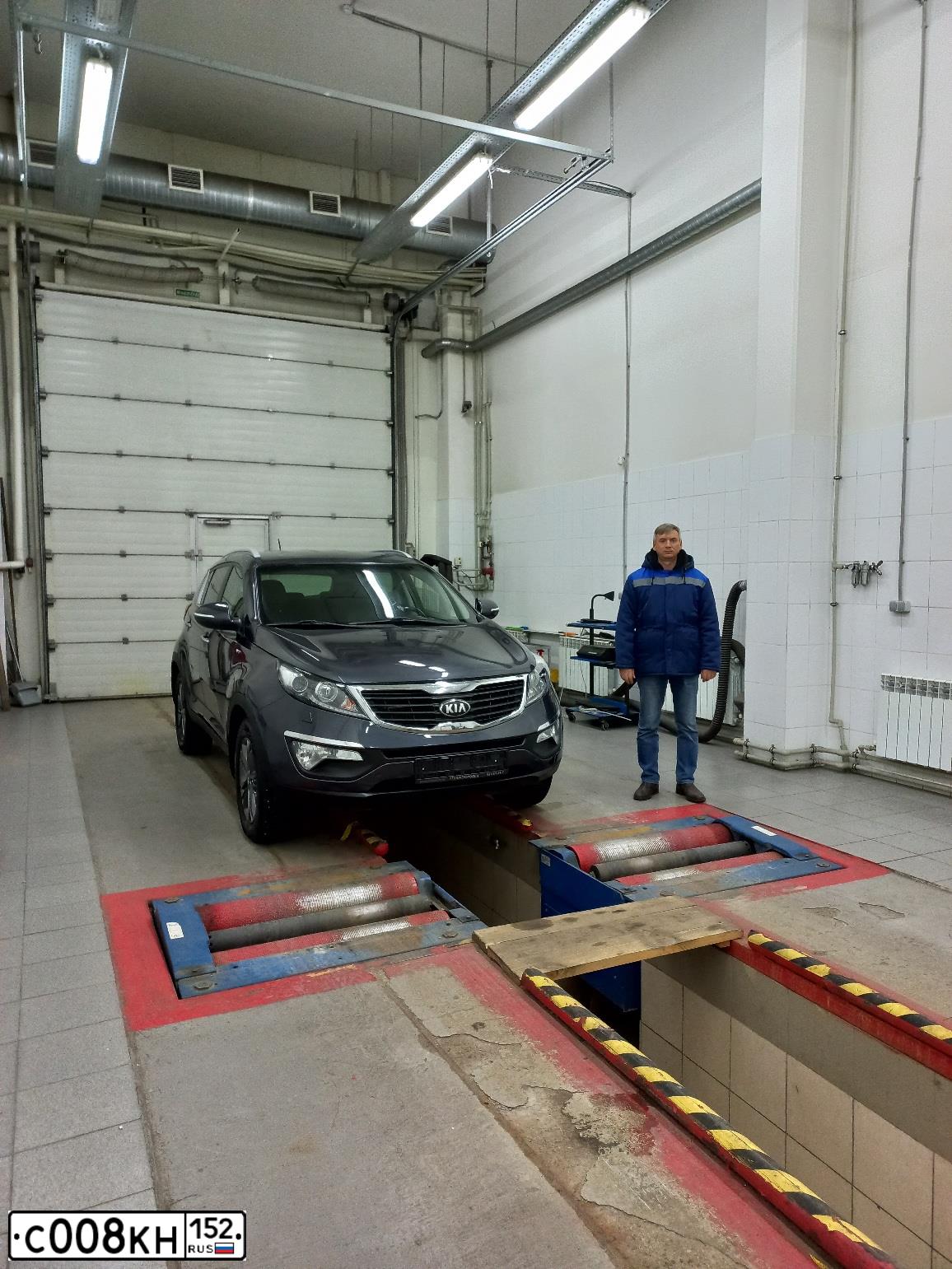 Фото автомобиля KIA CEE'D, 2013 — госномер Х855ЕВ152. Цвет: Белый