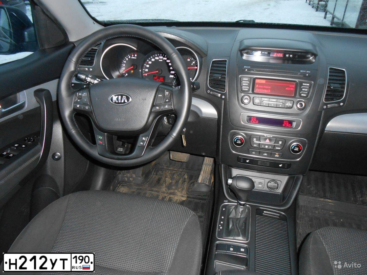 Фото автомобиля KIA SORENTO, 2013 — госномер М121АР152. Цвет: ЧЕРНЫЙ
