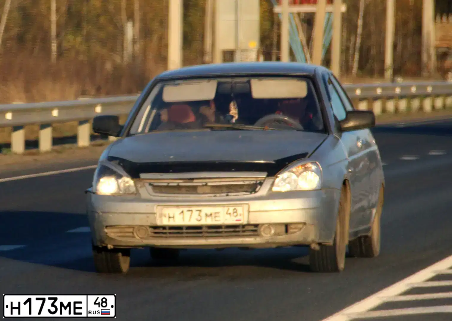 Фото автомобиля LADA 2170 PRIORA, 2007 — госномер Н173МЕ48. Цвет: СВ.СЕРЕБ.МЕТАЛЛ