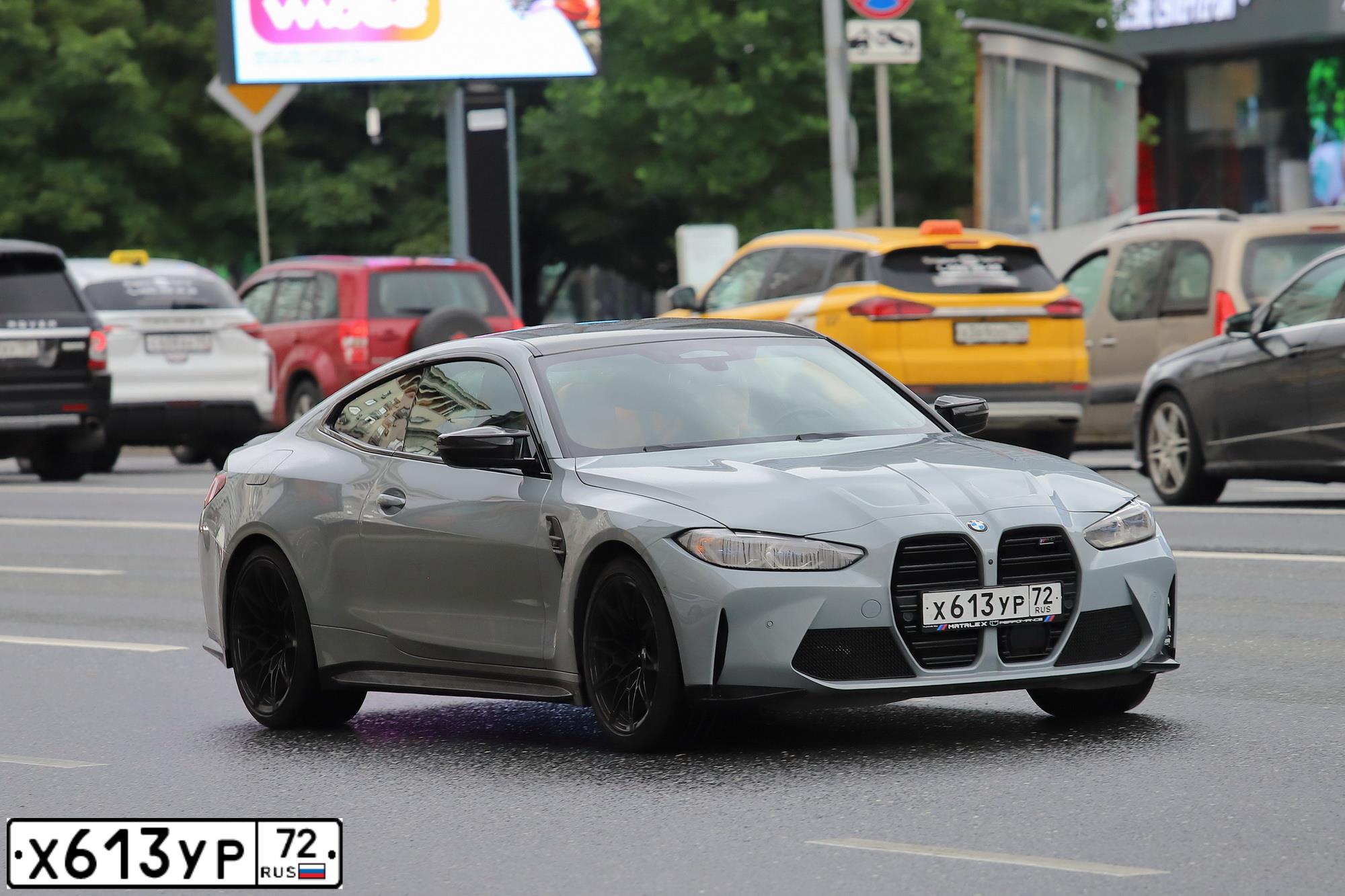 Фото автомобиля BMW M4, 2021 — госномер В186ЕМ323. Цвет: СЕРЫЙ