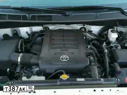Фото автомобиля TOYOTA TUNDRA, 2010 — госномер А692УА716. Цвет: Белый